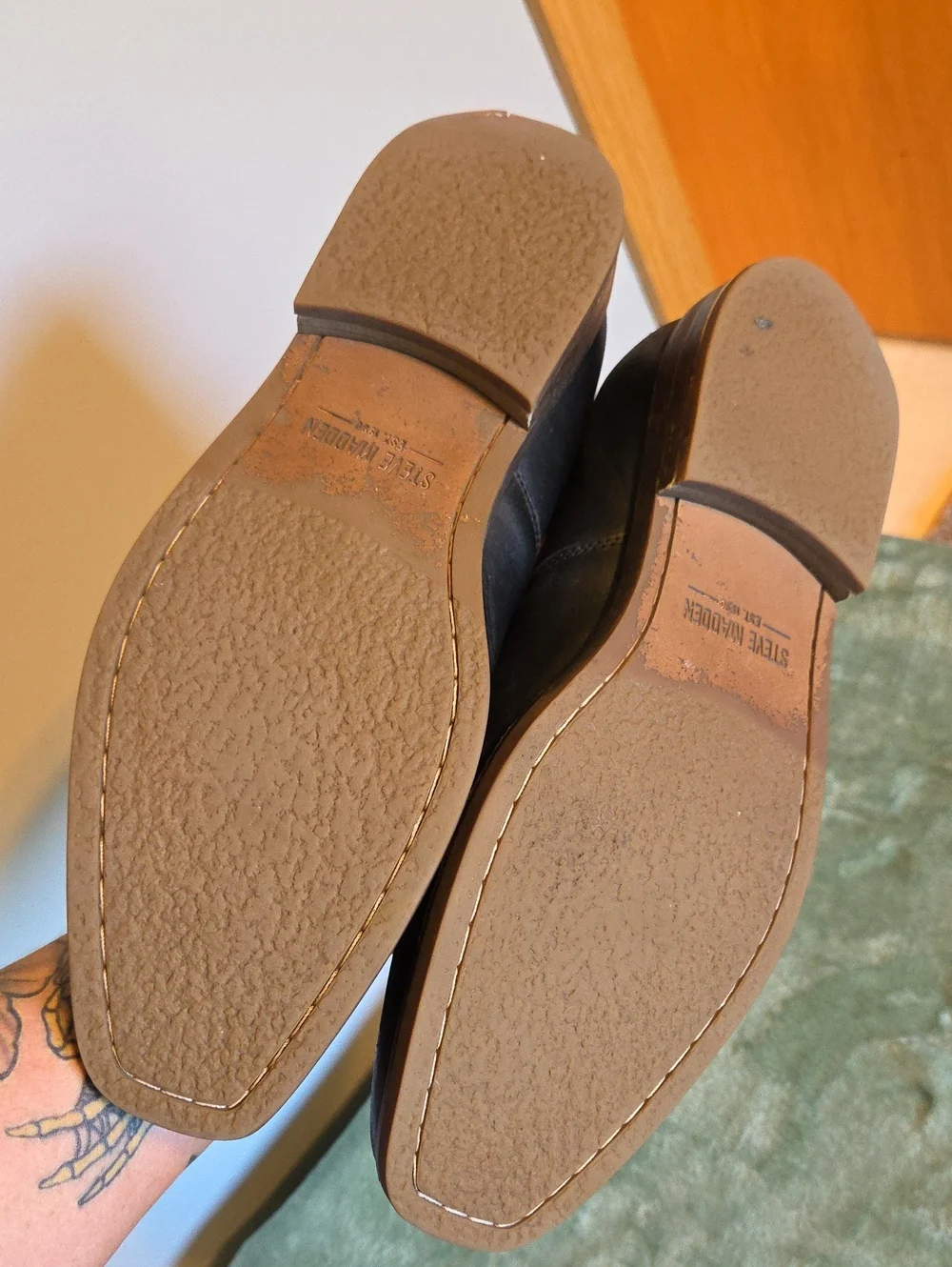 STEVE MADDEN Informer 